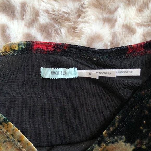 Black Floral Long Sleeve - Picture 2 of 2